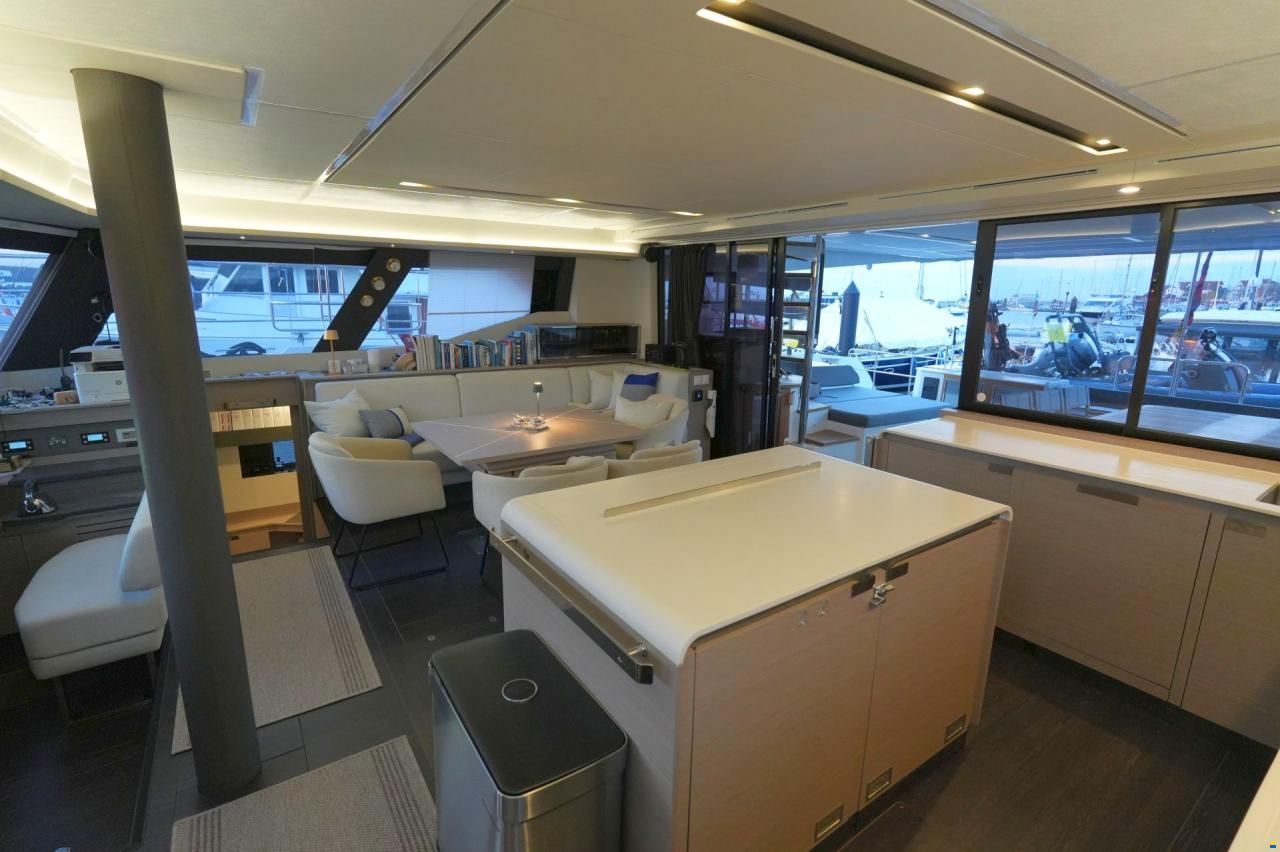 Fountaine Pajot Alegria 67