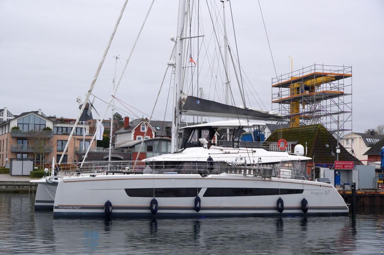 Fountaine Pajot Alegria 67