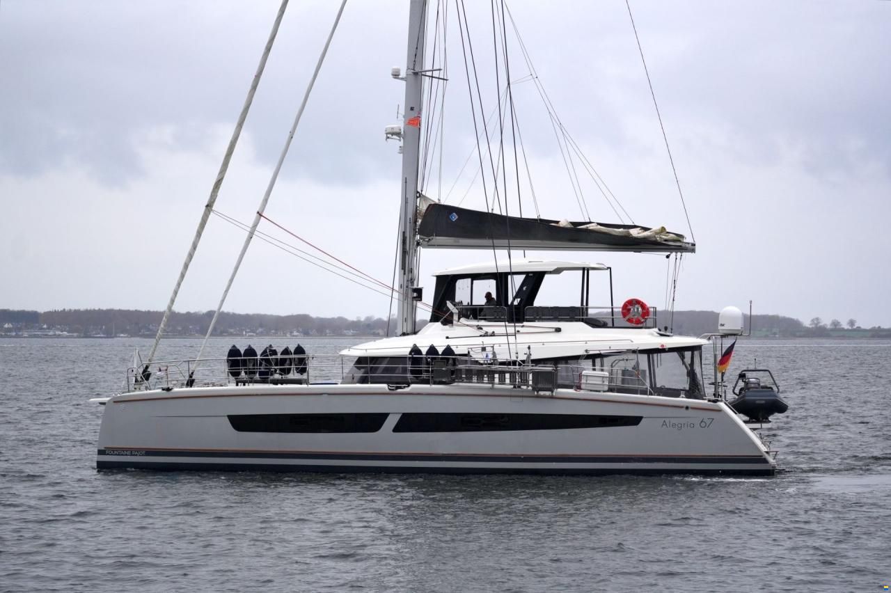 Fountaine Pajot Alegria 67
