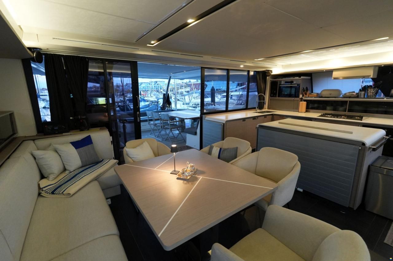 Fountaine Pajot Alegria 67