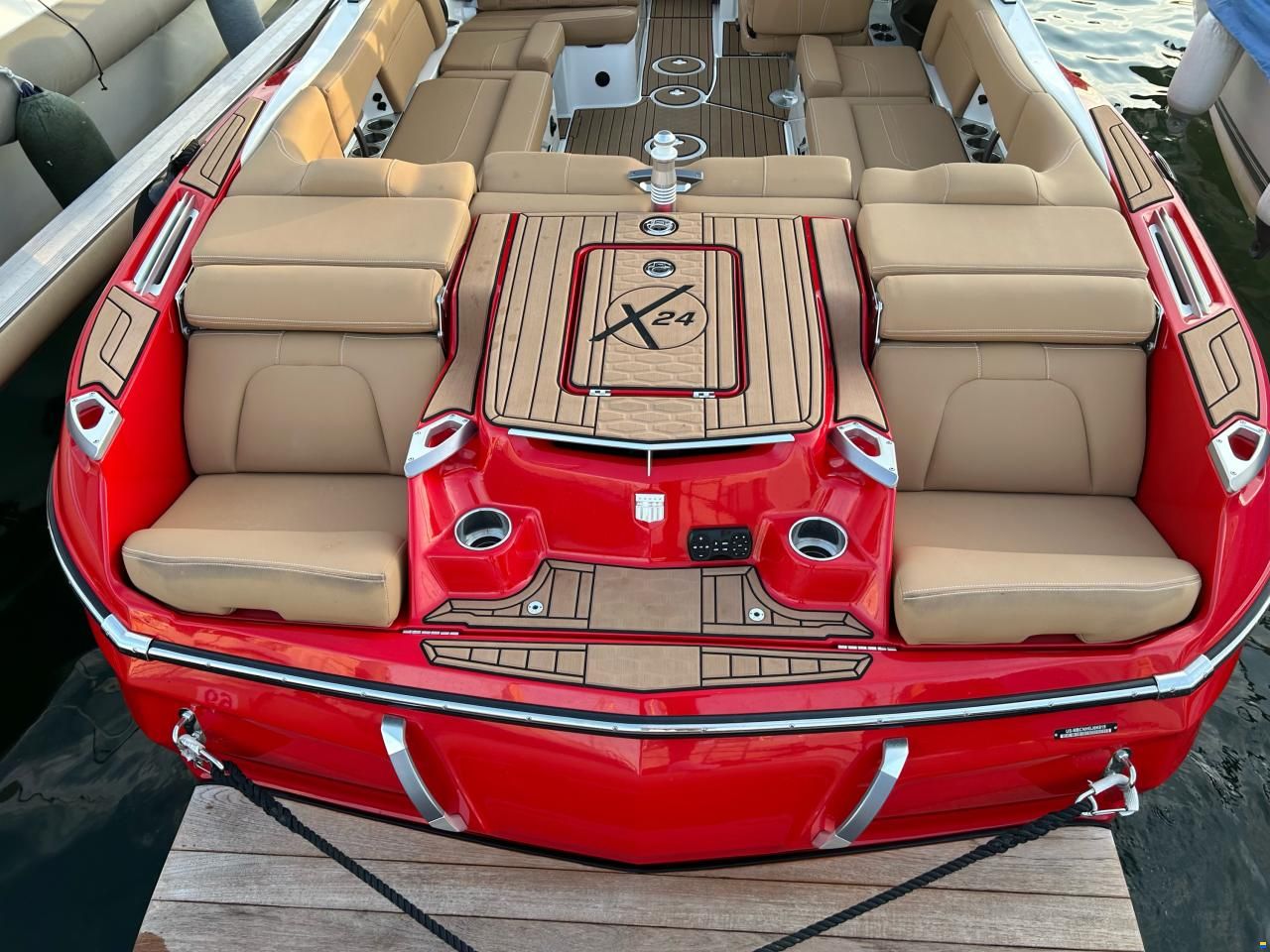 MasterCraft X24 | 2019 | Red int beige