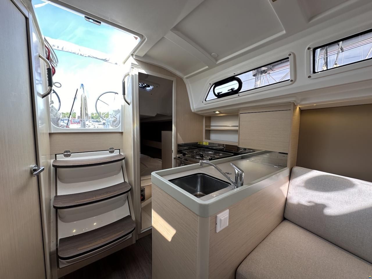 Beneteau Oceanis 30.1
