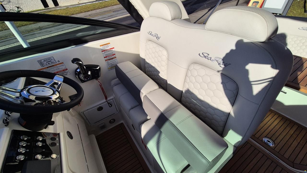 Sea Ray Sundancer 265 Europe