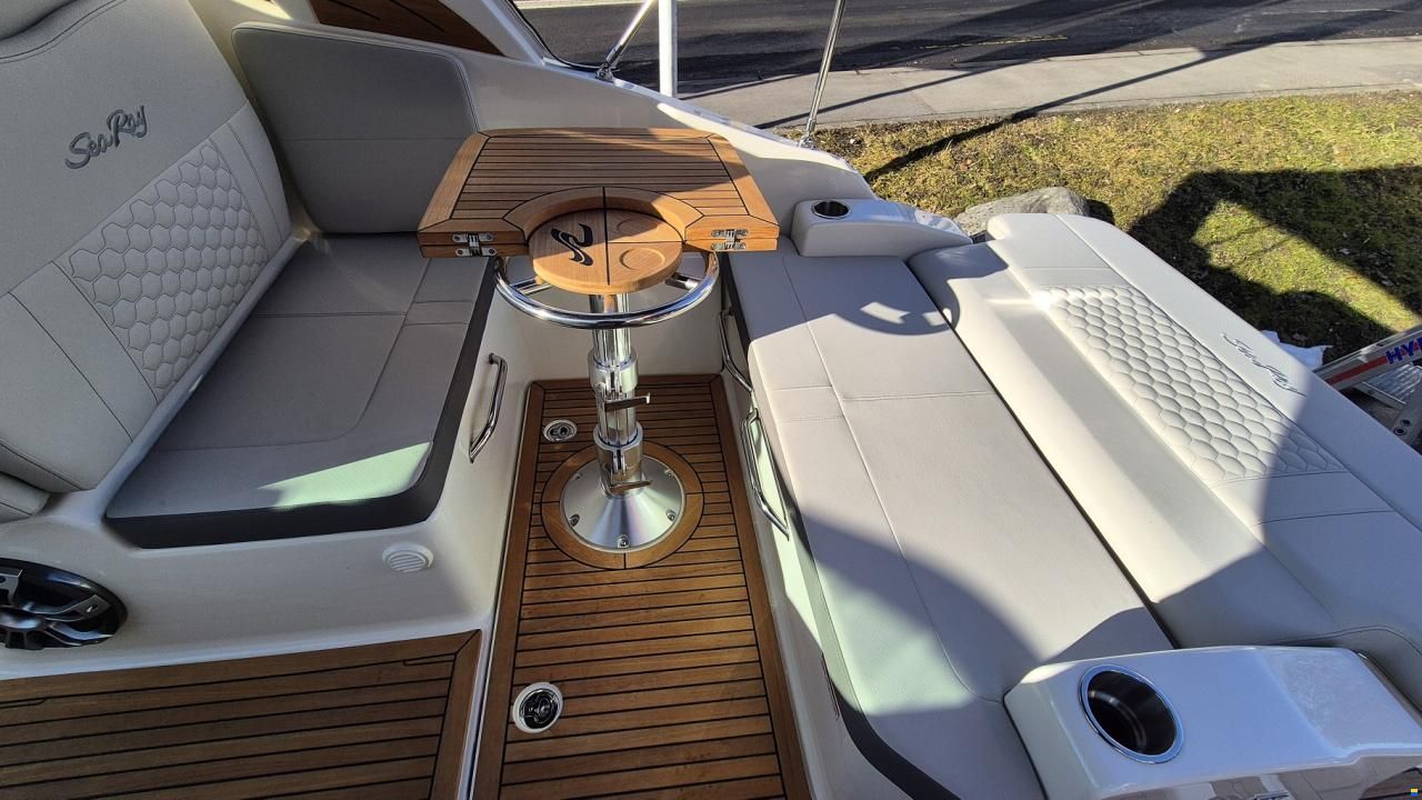 Sea Ray Sundancer 265 Europe