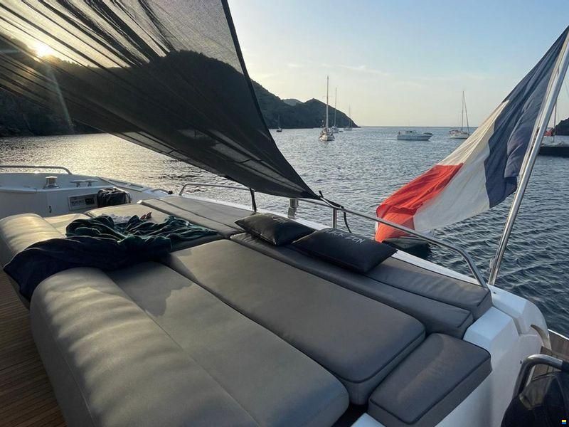 Sunseeker Predator 82