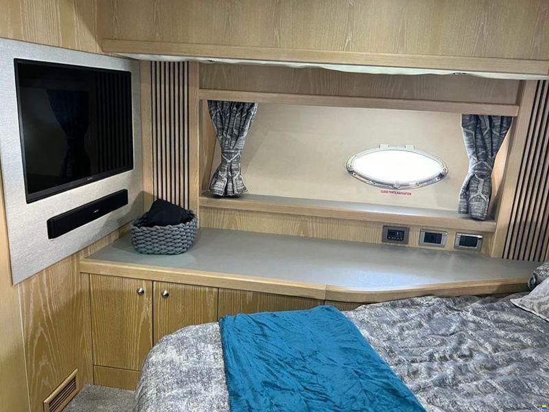 Sunseeker Predator 82