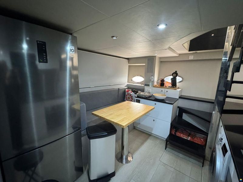 Sunseeker Predator 82