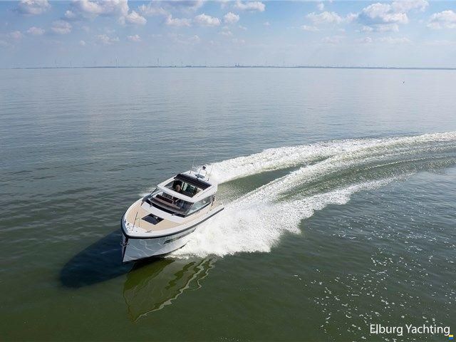 Delta Powerboats 33 Coupé