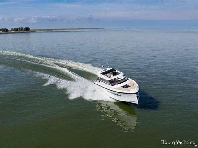 Delta Powerboats 33 Coupé