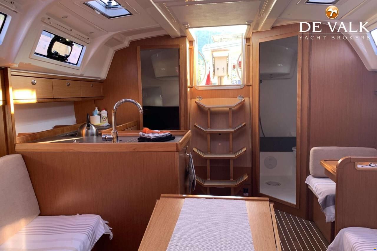 Bavaria Cruiser 37
