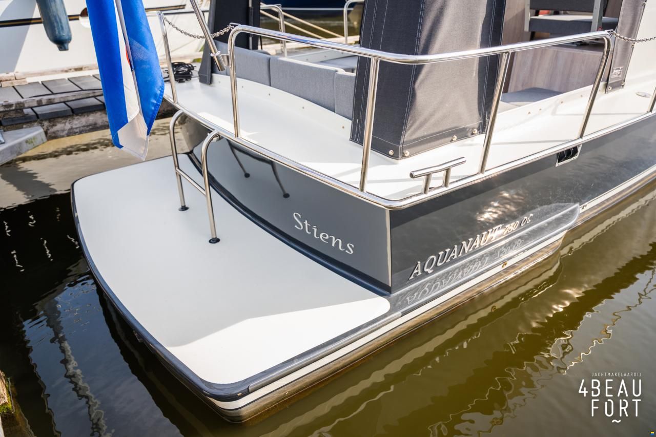 Aquanaut 750