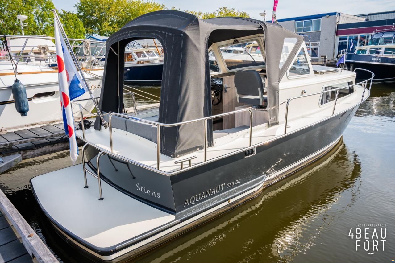 Aquanaut 750