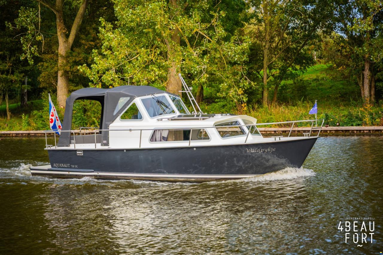 Aquanaut 750