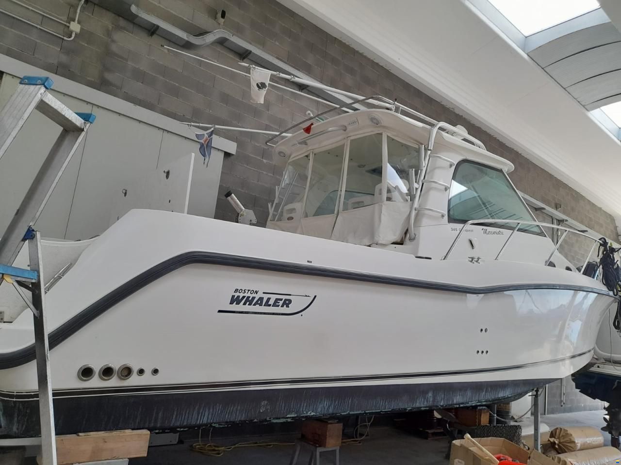 Boston Whaler 345 Conquest