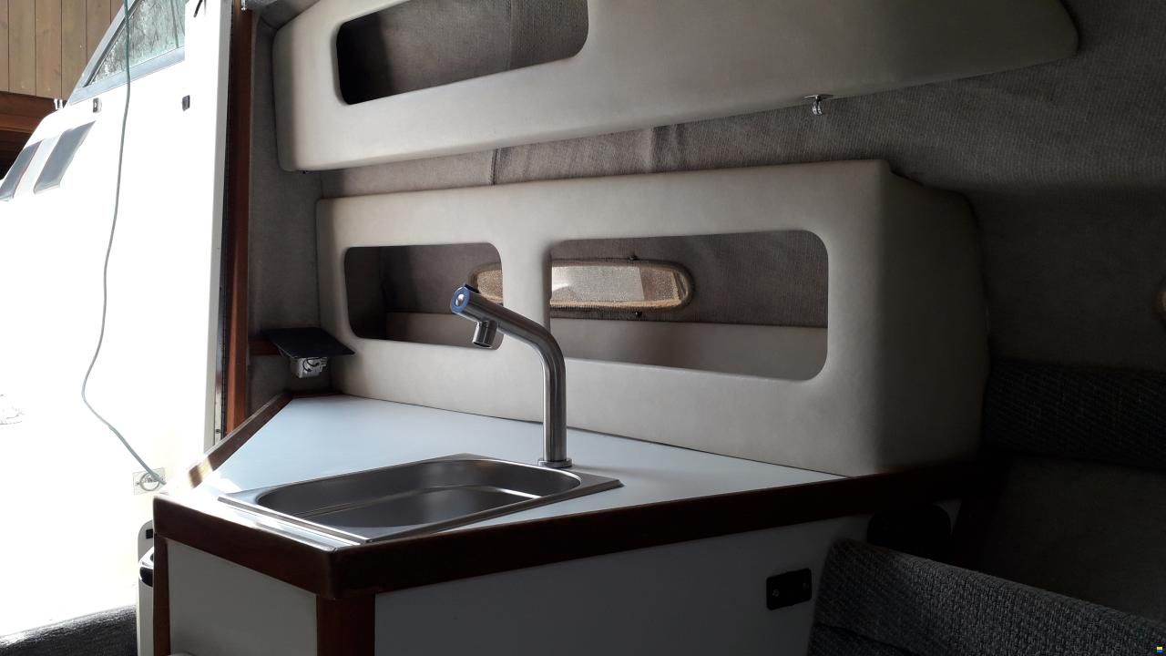 Sea Ray 230 DA