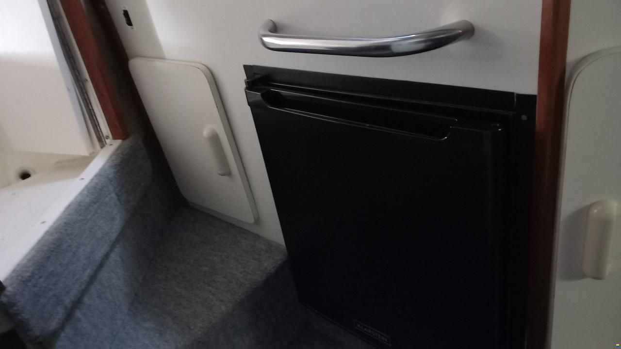 Sea Ray 230 DA