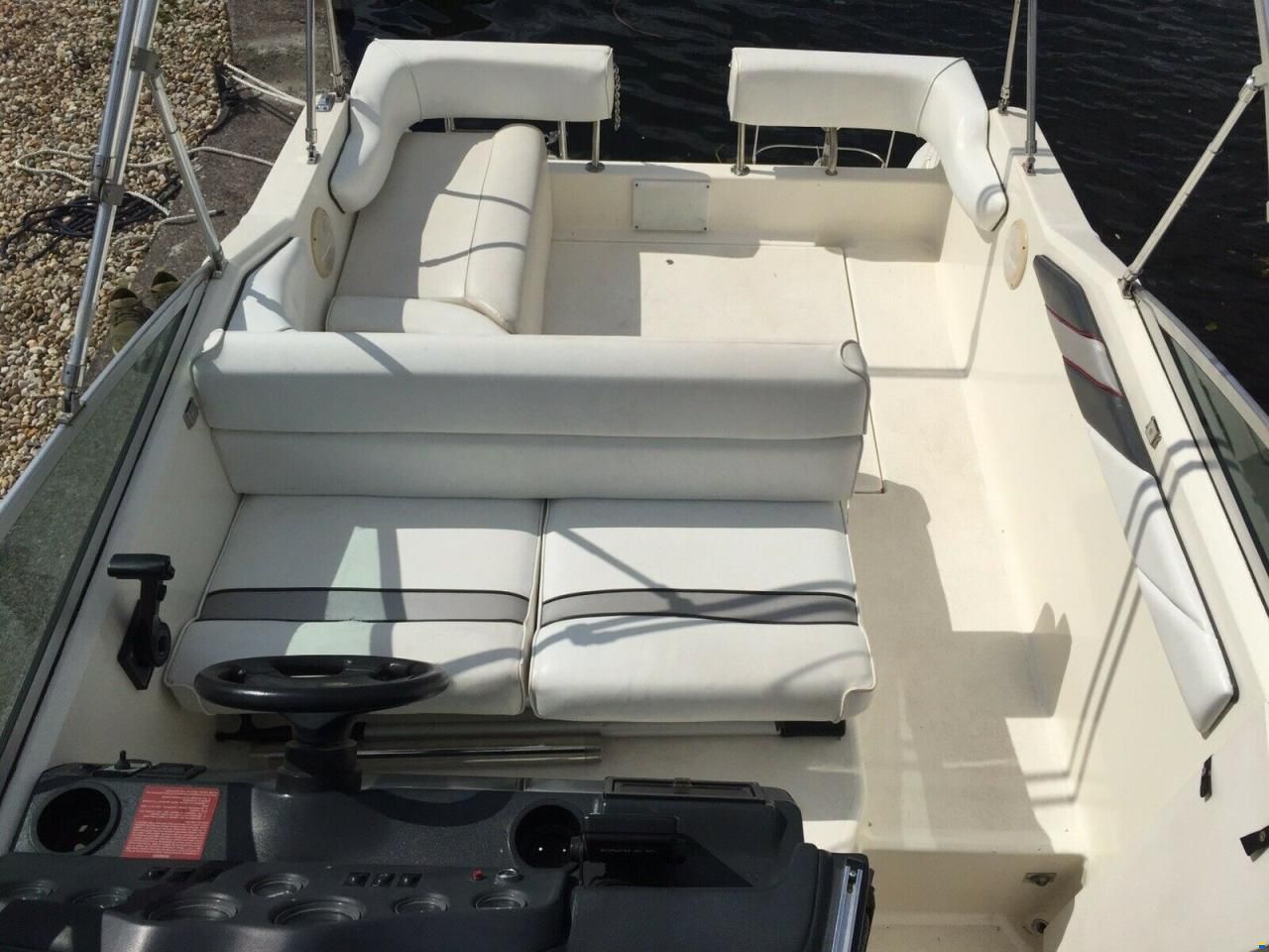 Sea Ray 230 DA