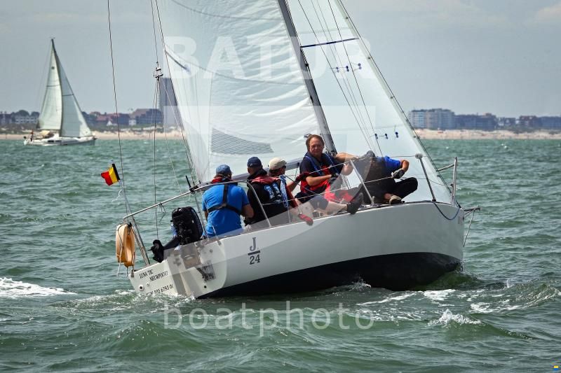 J Boats J-24