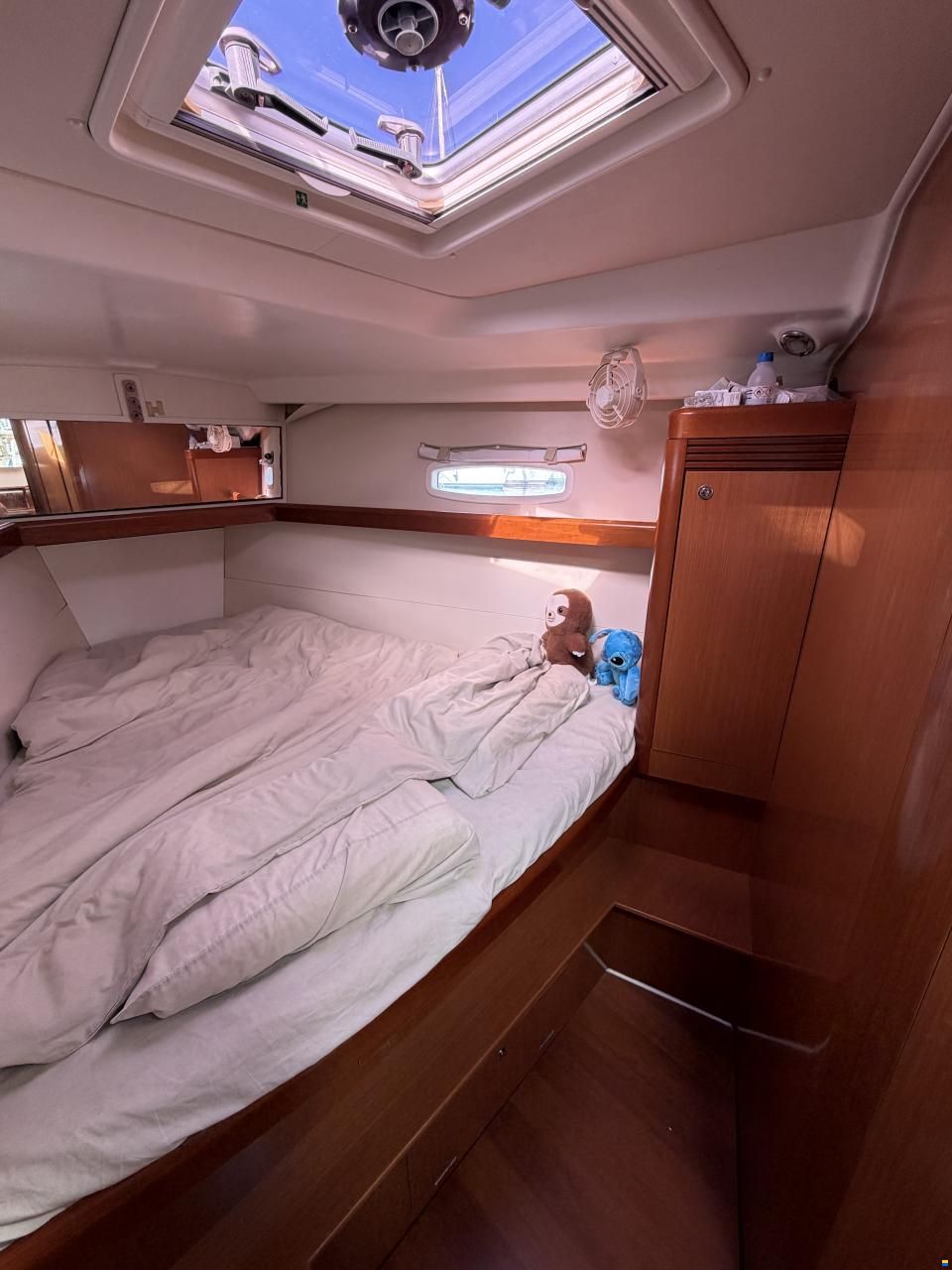 Beneteau Oceanis 43