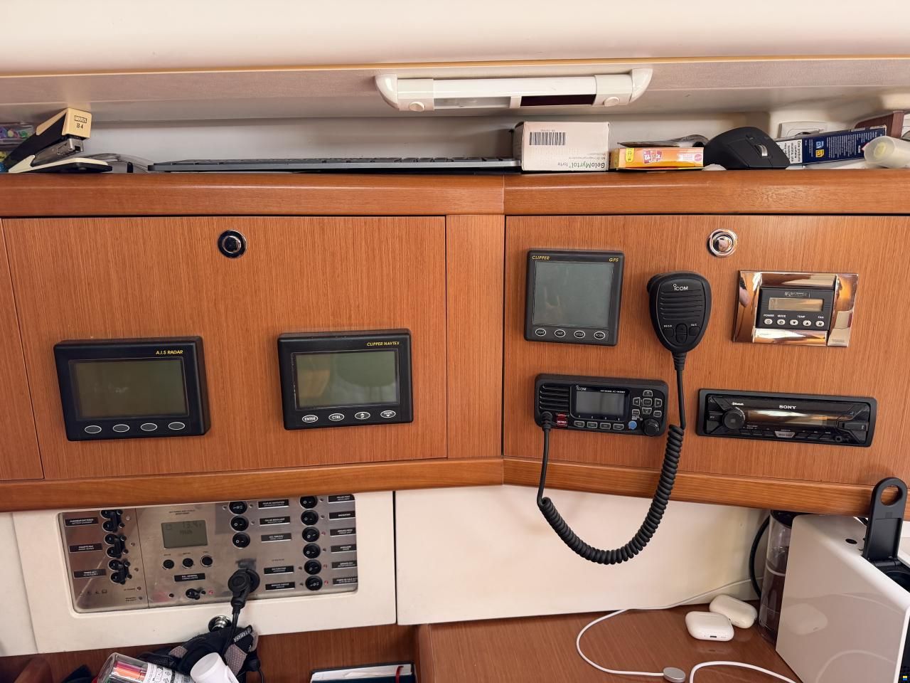 Beneteau Oceanis 43