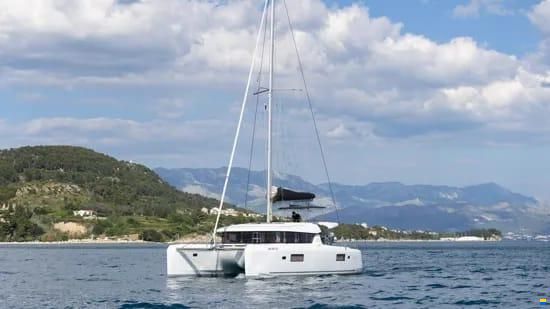 Lagoon 42