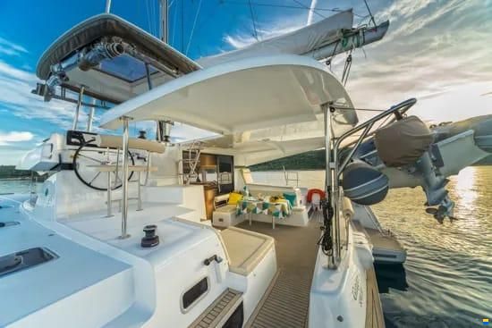Lagoon 42