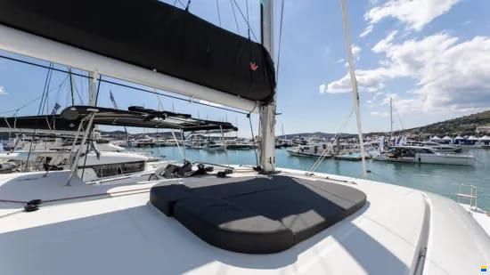 Lagoon 42