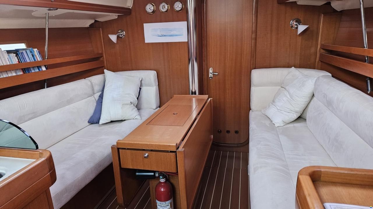 Dufour 34 Performance