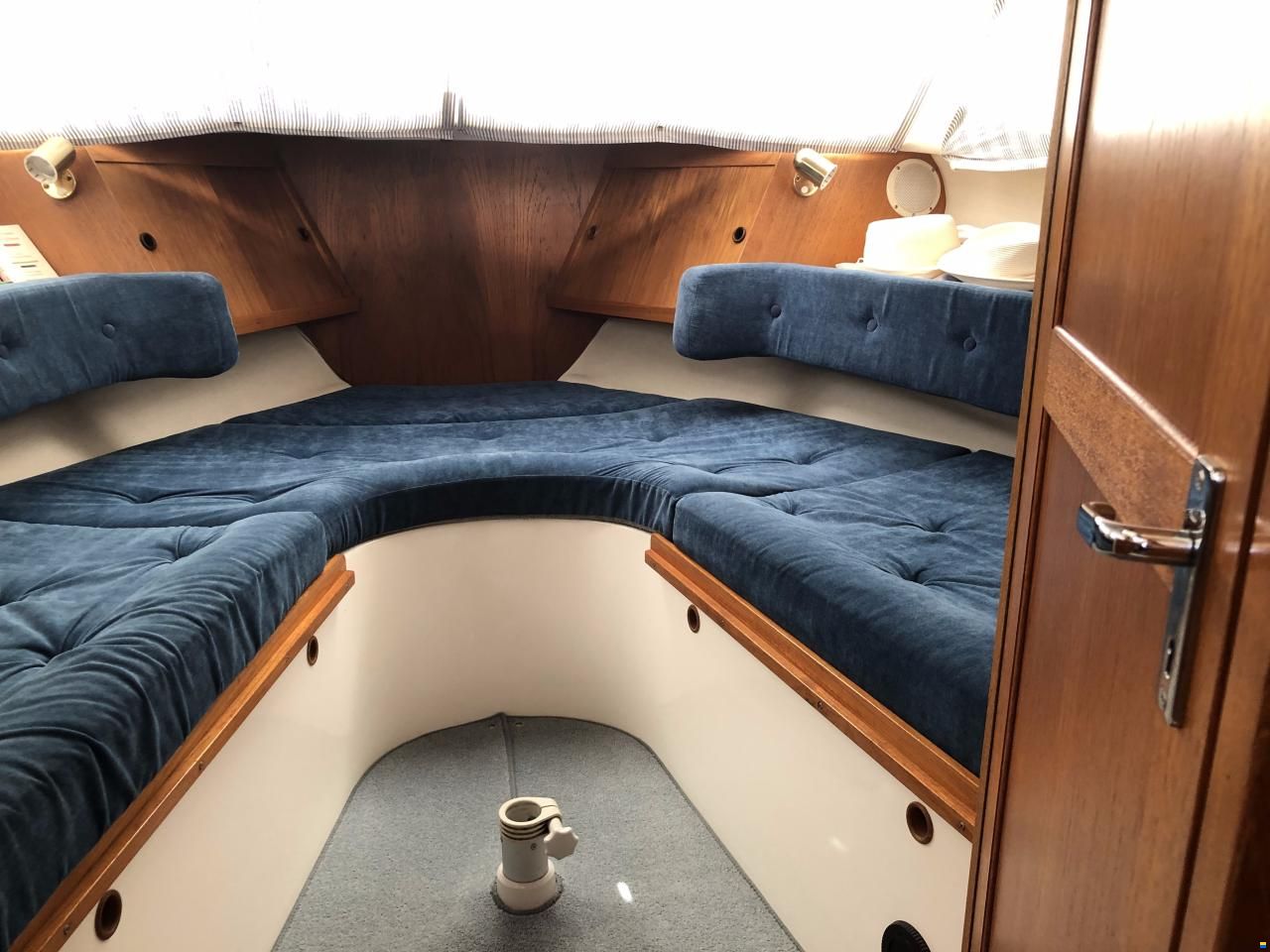 Saga 27 AC