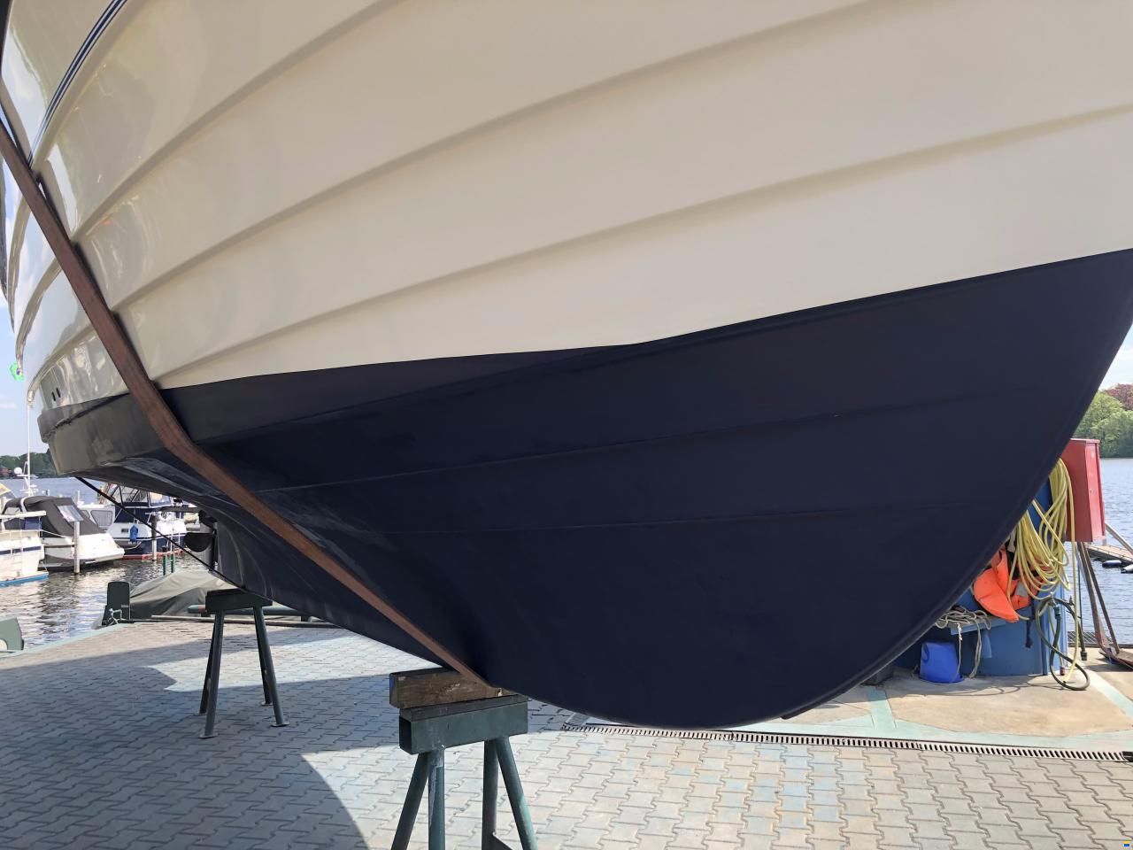 Saga 27 AC