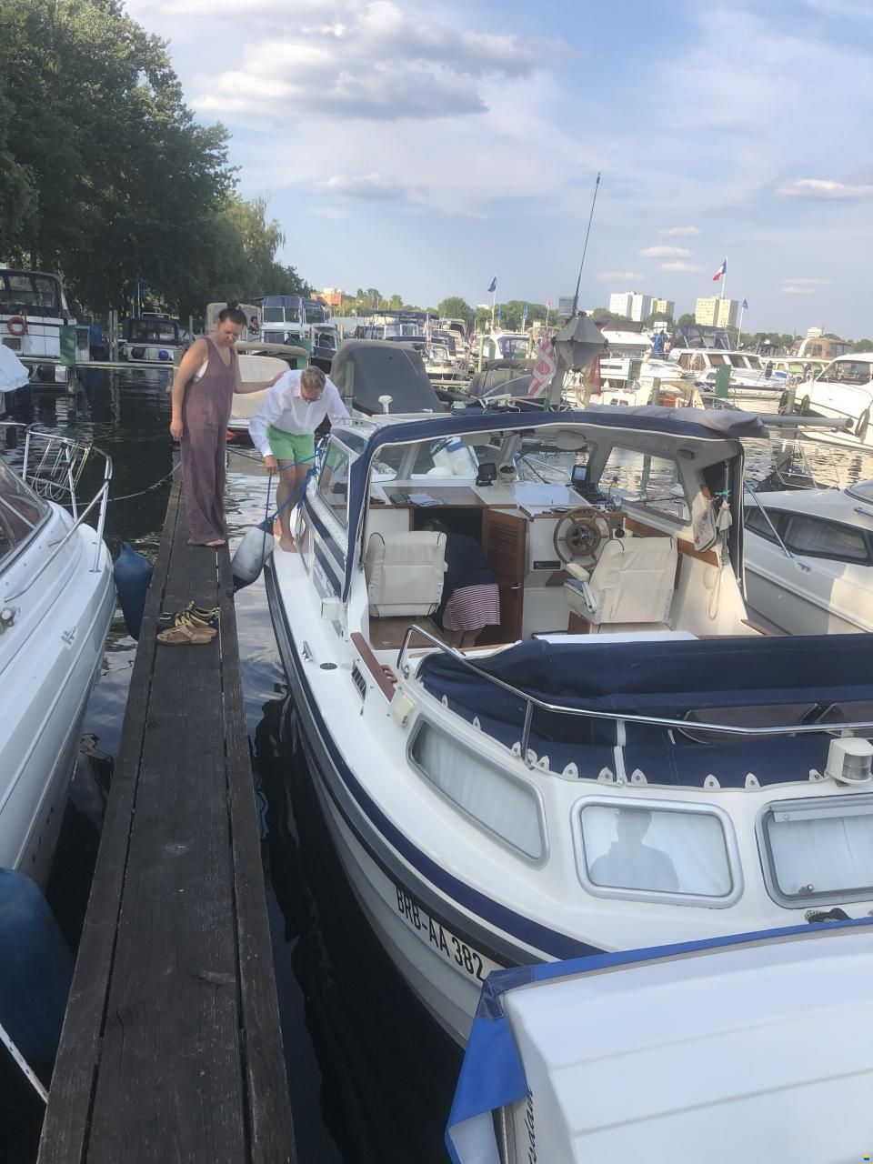 Saga 27 AC
