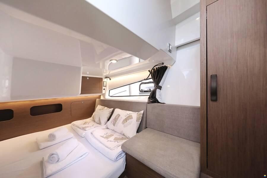 Beneteau Antares 11 FLY