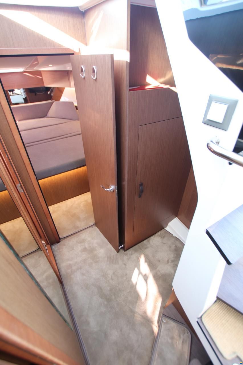 Beneteau Antares 11