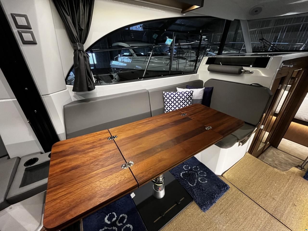 Beneteau Antares 11