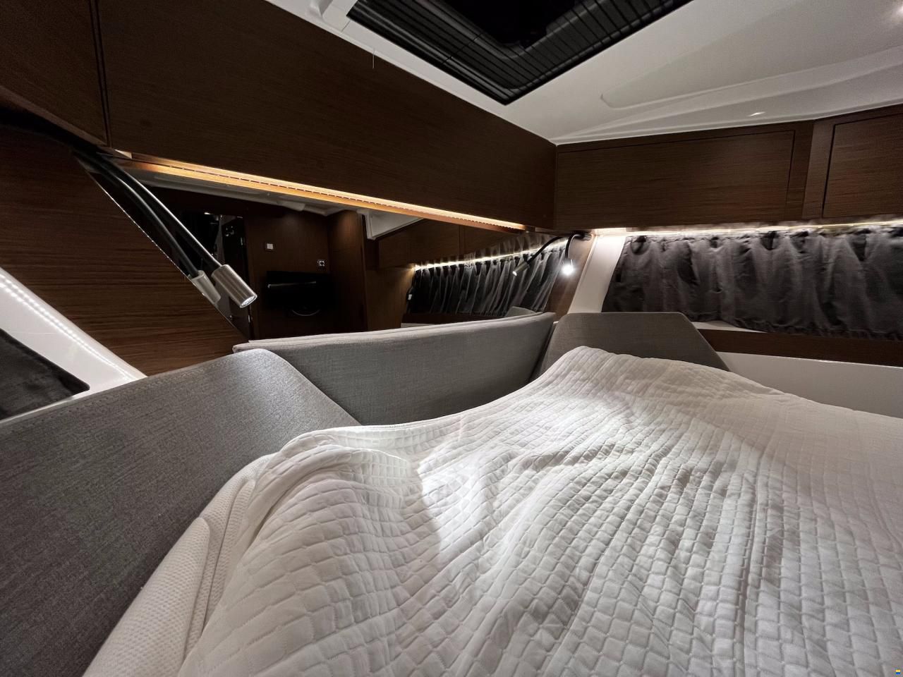 Beneteau Antares 11