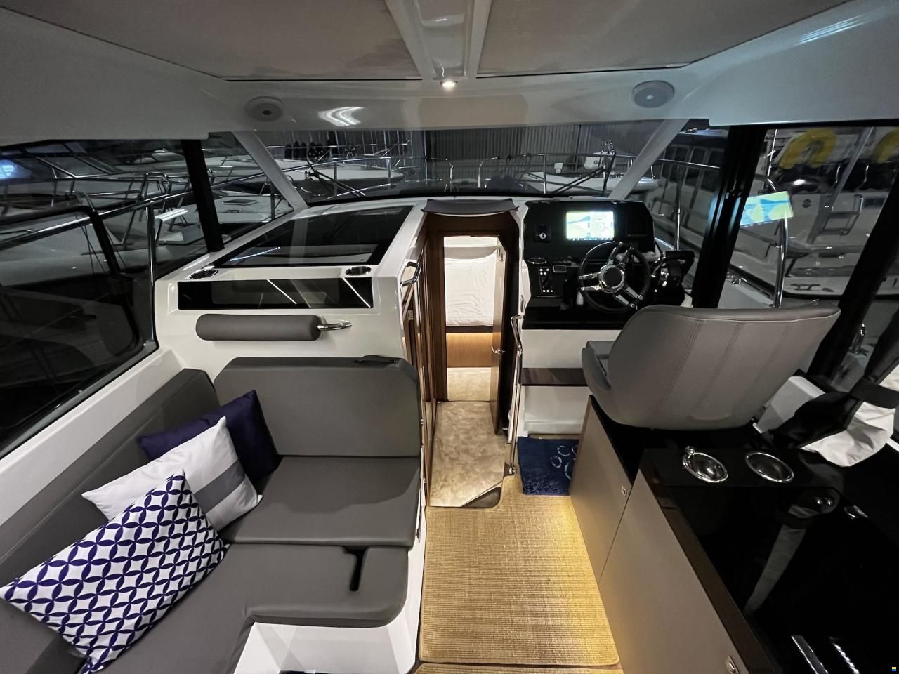 Beneteau Antares 11
