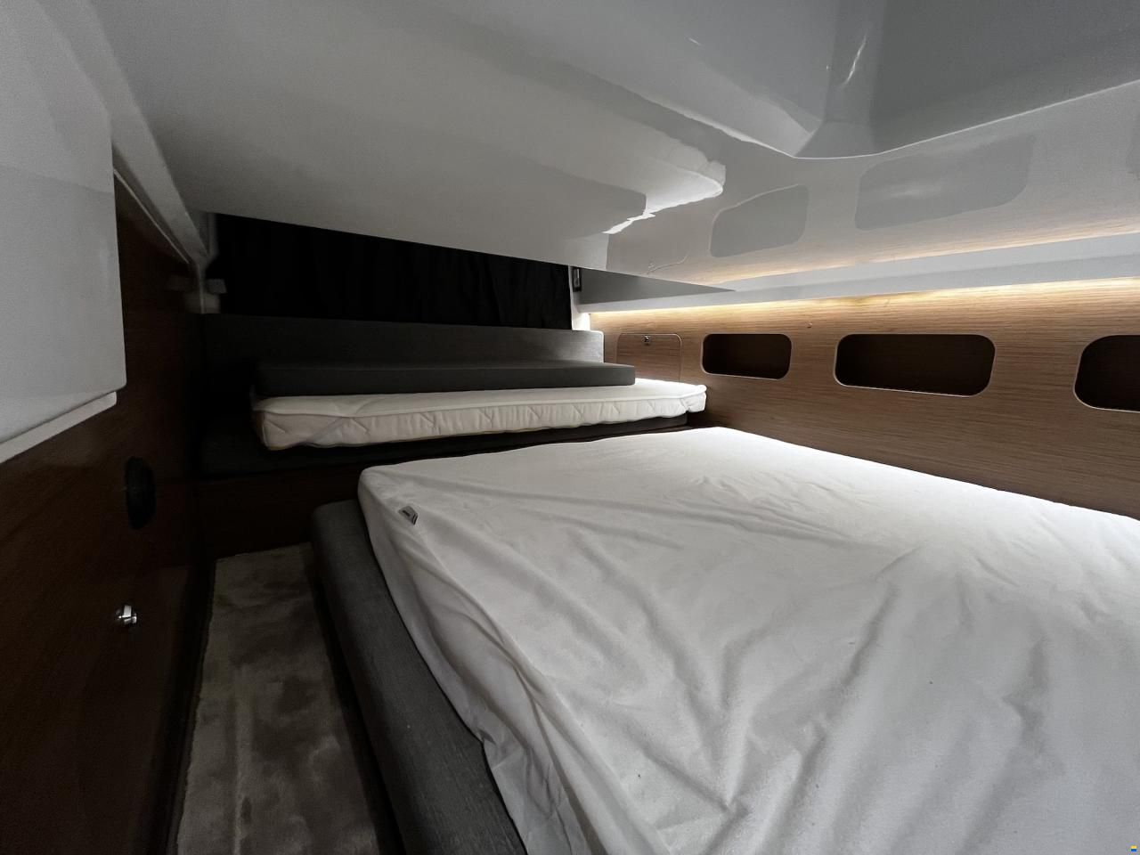 Beneteau Antares 11
