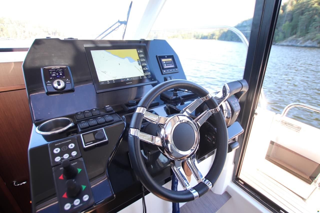 Beneteau Antares 11