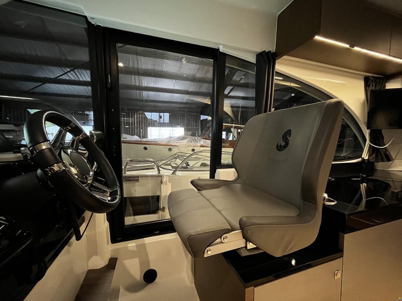 Beneteau Antares 11