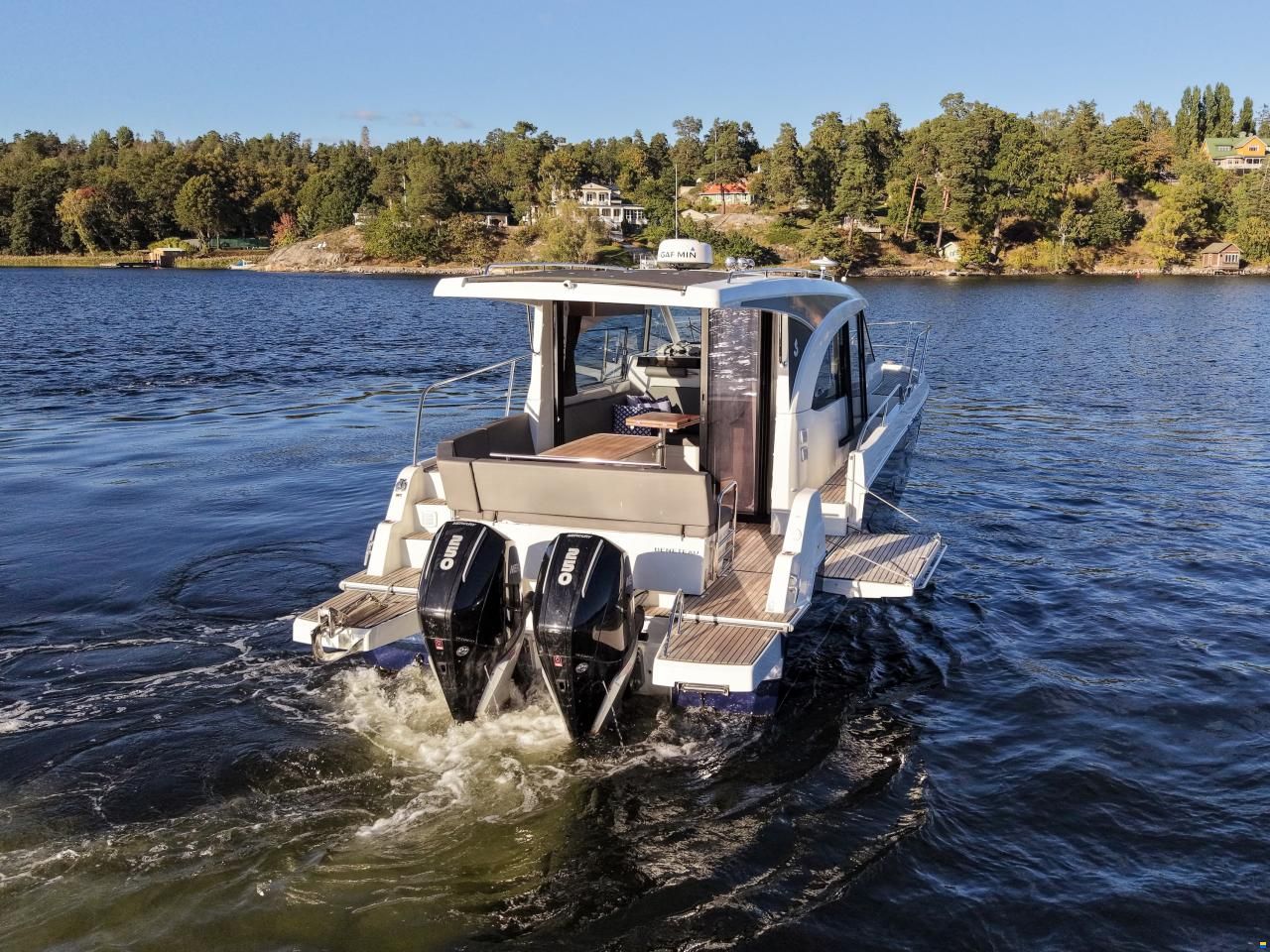 Beneteau Antares 11