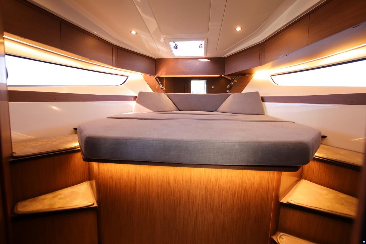Beneteau Antares 11