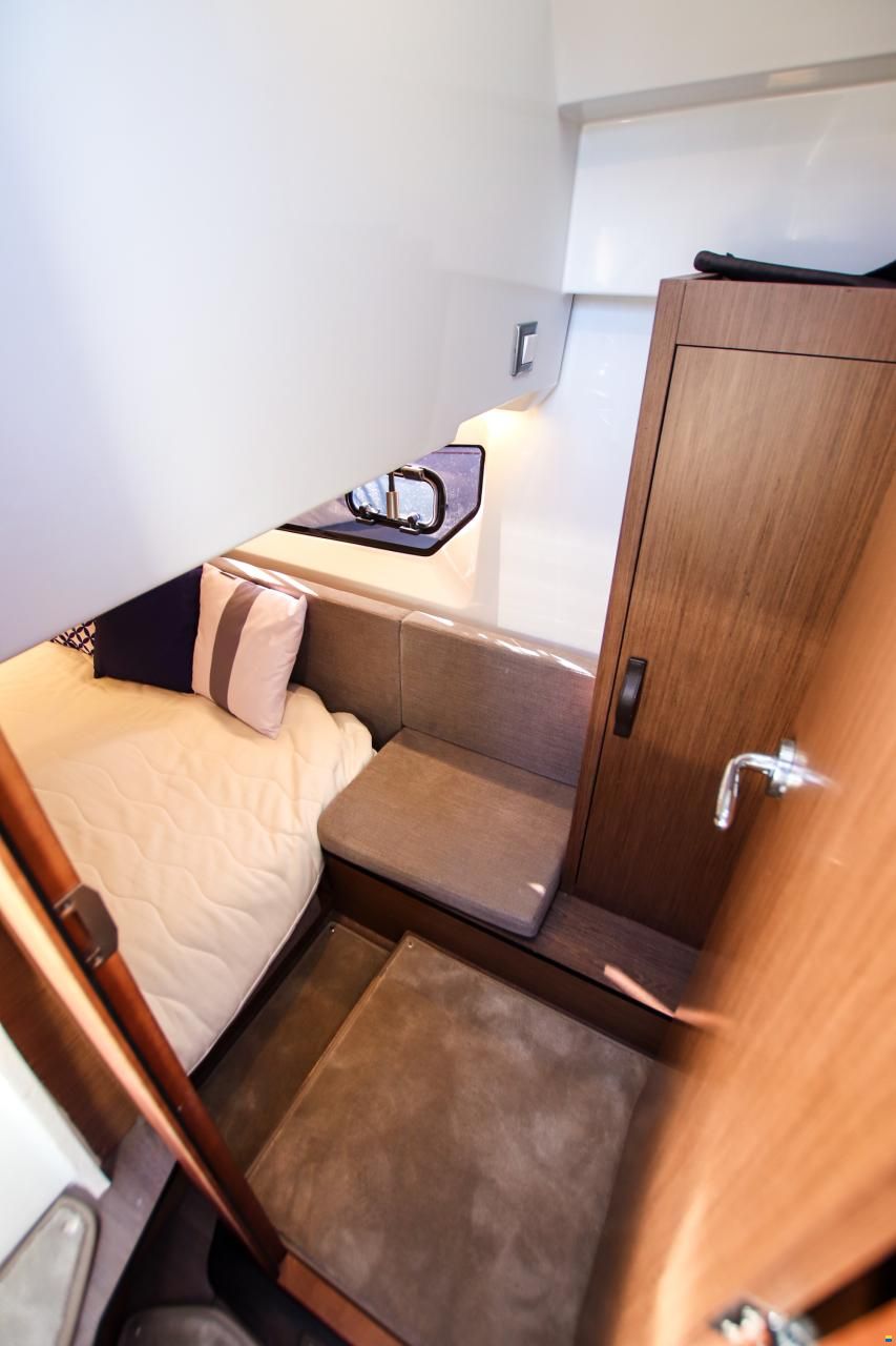 Beneteau Antares 11