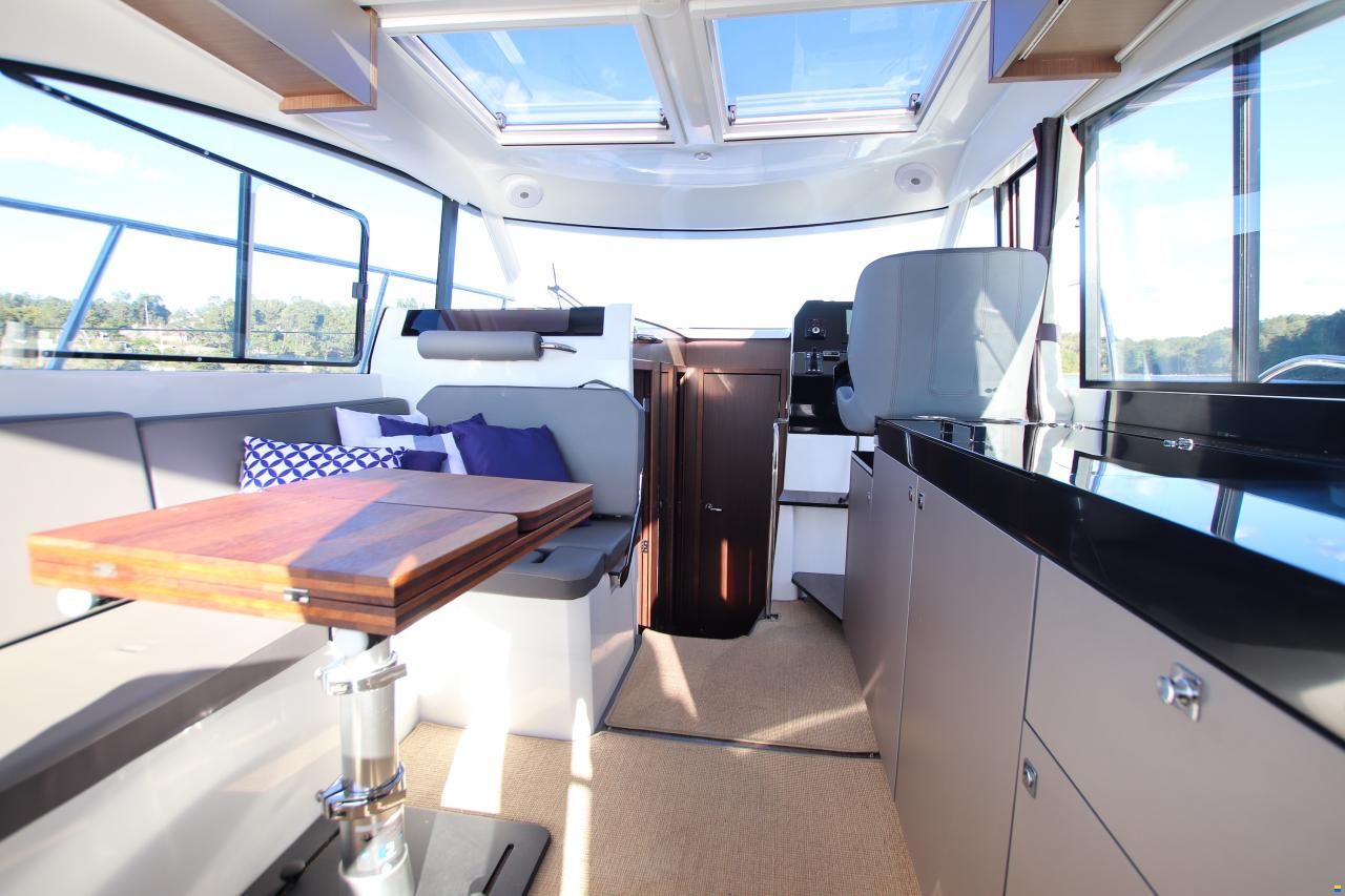 Beneteau Antares 11