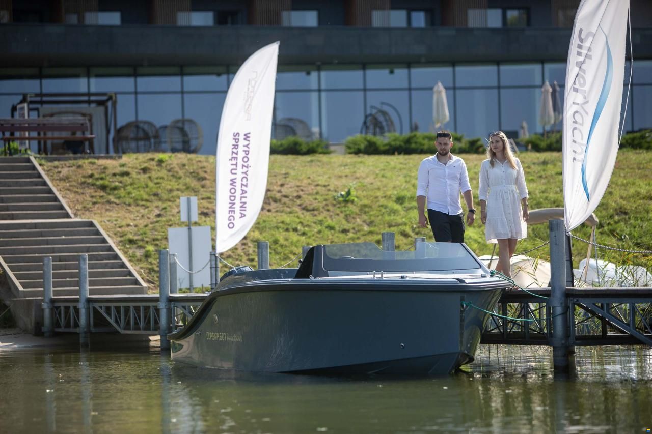 Corsiva 607 Runabout