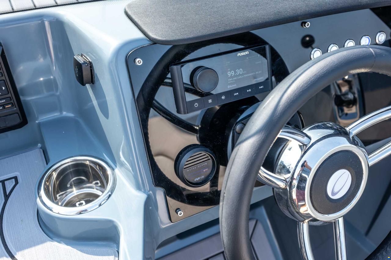 Corsiva 607 Runabout