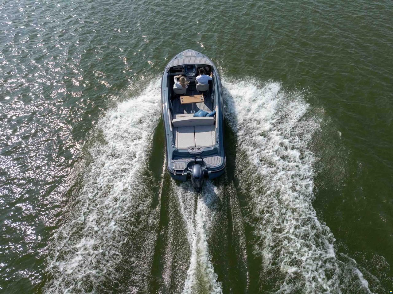 Corsiva 607 Runabout