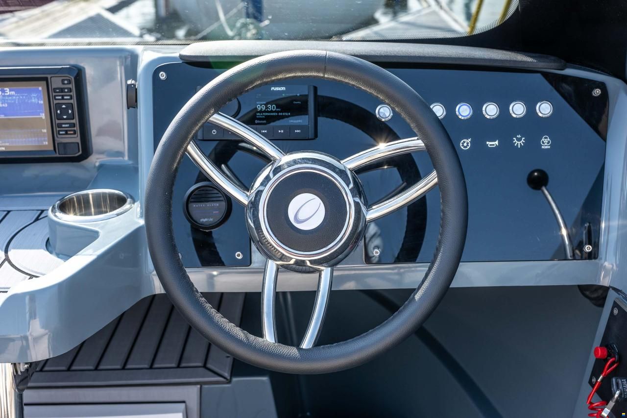 Corsiva 607 Runabout