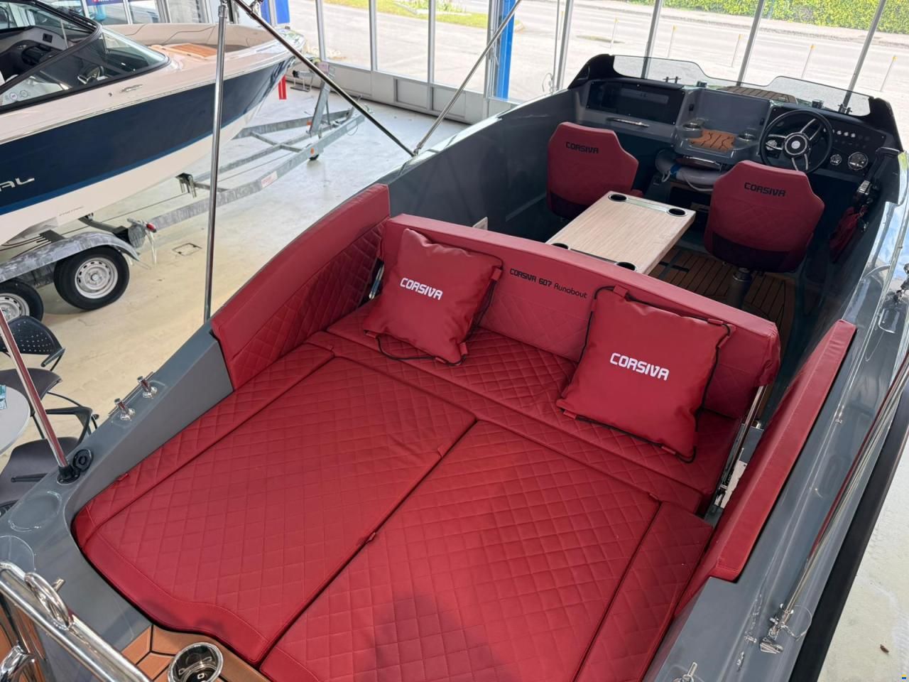 Corsiva 607 Runabout