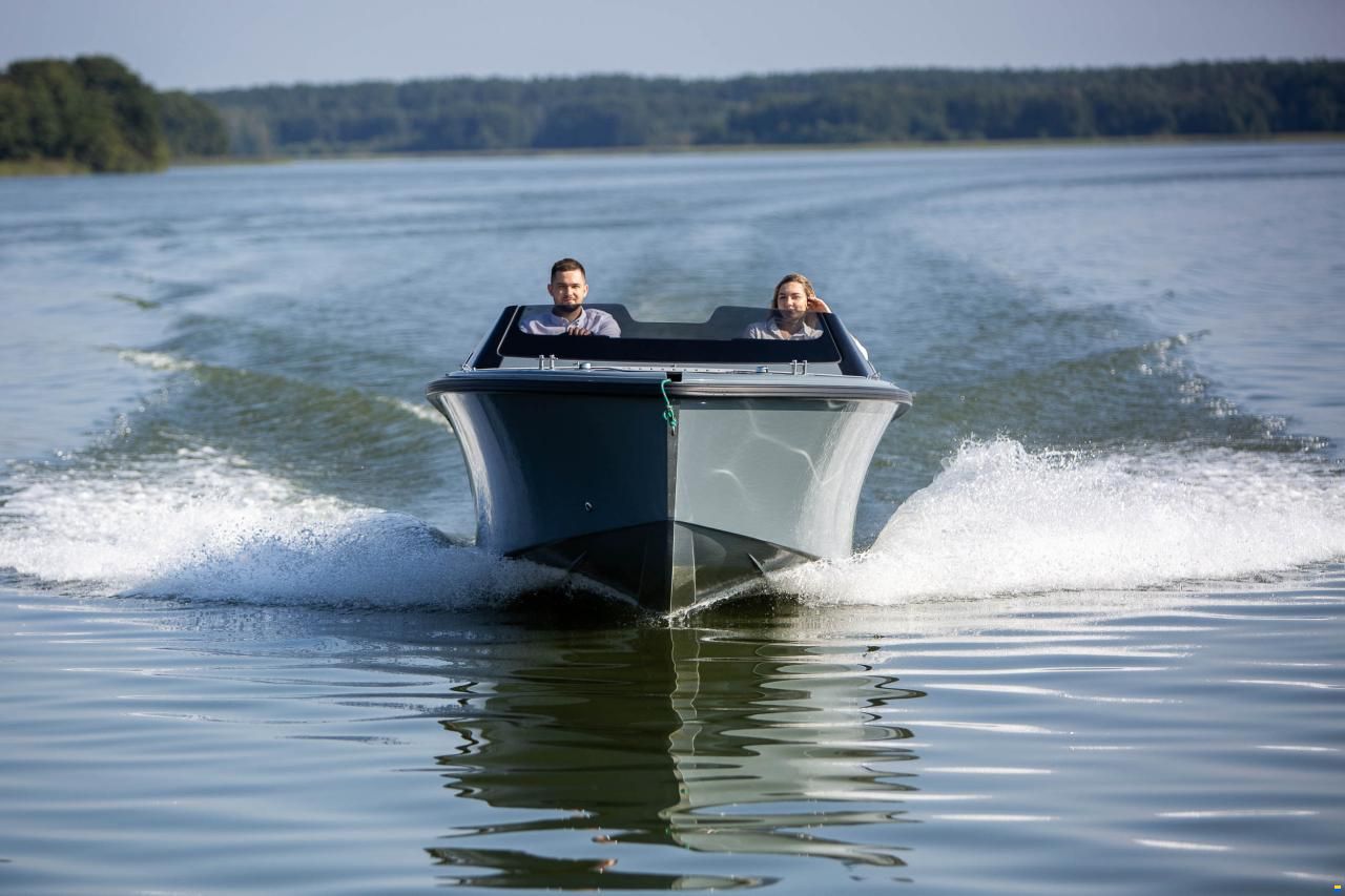 Corsiva 607 Runabout