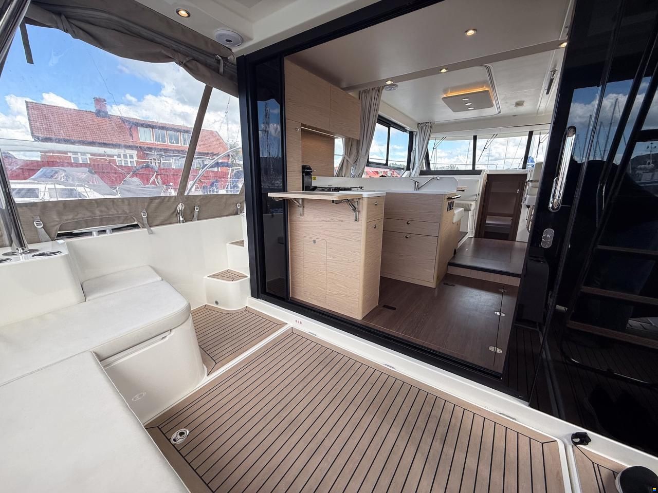 Beneteau Swift Trawler 41 Fly